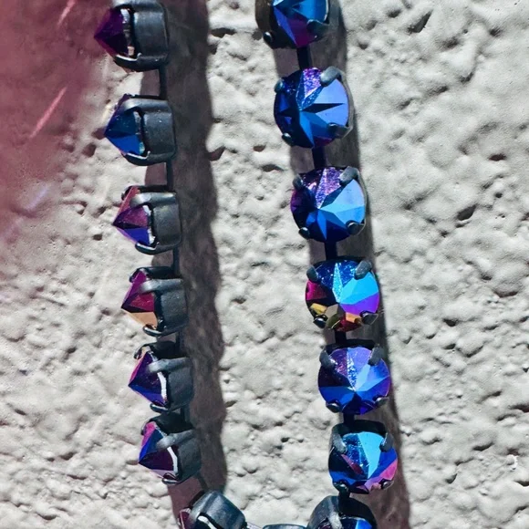 TOVA Volcano Sparkling Stud Oakland Smutt Crystal Necklace - Picture 10 of 15